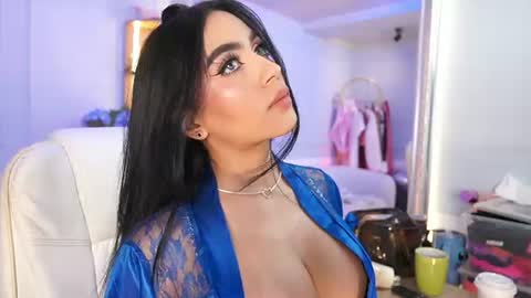 Snapshot of elasummeer chatting on 07-28-26, 04:39 Elasummeer online show from 07-28-26, 04:39