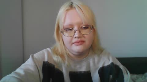 elayne_sweet online show from 04-16-26, 08:04