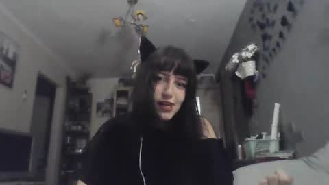 Lia online show from 07-22-26, 12:24