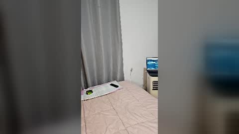 Snapshot of elberjimenes97 chatting on 07-25-26, 10:40 elberjimenes97 online show from 07-25-26, 10:40
