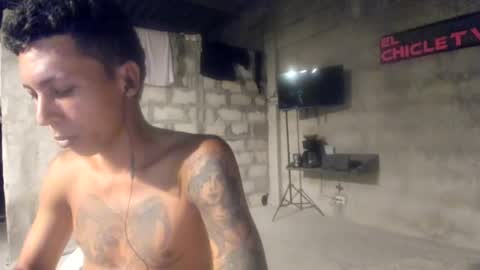 Snapshot of elchicletv chatting on 02-06-25, 07:13 El CHICLE TV - SHOW online show from 02-06-25, 07:13