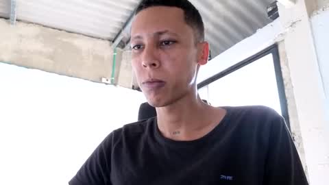 Snapshot of elchicletv chatting on 10-15-25, 07:47 El CHICLE TV - SHOW online show from 10-15-25, 07:47