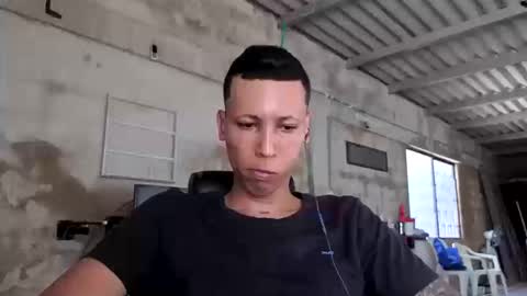 Snapshot of elchicletv chatting on 10-18-25, 06:30 El CHICLE TV - SHOW online show from 10-18-25, 06:30