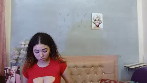 Snapshot of eleanor_rouillard chatting on 06-16-26, 04:42 eleanor_rouillard online show from 06-16-26, 04:42