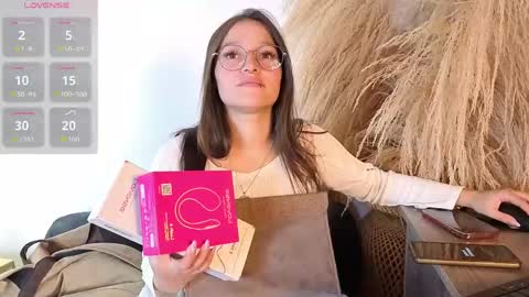 Snapshot of elecktra_sweet chatting on 05-06-26, 07:41 Elecktra online show from 05-06-26, 07:41