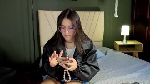 Snapshot of elecktra_sweet chatting on 06-16-26, 07:49 Elecktra online show from 06-16-26, 07:49