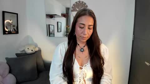 Snapshot of electra_hunt chatting on 02-05-26, 10:47 Electra- Please help me reach 100 likes online show from 02-05-26, 10:47