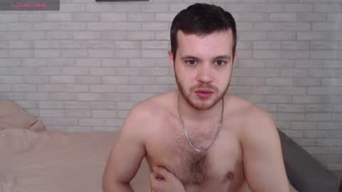 Snapshot of electric_smile chatting on 06-25-26, 07:35 Alex online show from 06-25-26, 07:35