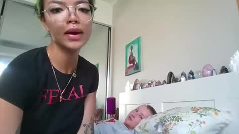 Azra online show from 04-01-26, 11:02