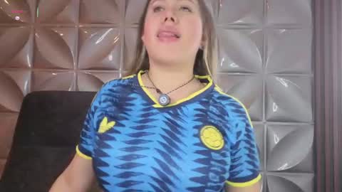 Snapshot of eleecttraa_12 chatting on 06-17-26, 06:20 Electra online show from 06-17-26, 06:20