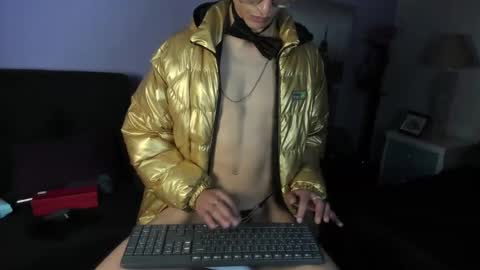 Snapshot of elegant_wolf chatting on 12-09-24, 04:37 Elegant online show from 12-09-24, 04:37