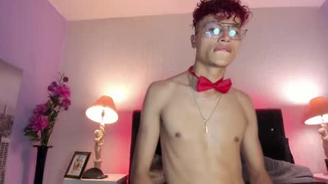 Snapshot of elegant_wolf chatting on 12-29-24, 08:55 Elegant online show from 12-29-24, 08:55