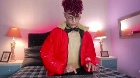 Snapshot of elegant_wolf chatting on 01-03-25, 02:54 Elegant online show from 01-03-25, 02:54