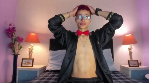 Snapshot of elegant_wolf chatting on 01-05-25, 02:38 Elegant online show from 01-05-25, 02:38