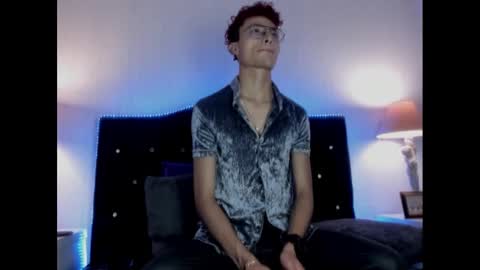 Snapshot of elegant_wolf chatting on 01-14-25, 06:45 Elegant online show from 01-14-25, 06:45