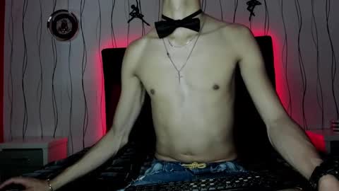 Snapshot of elegant_wolf chatting on 01-22-25, 02:59 Elegant online show from 01-22-25, 02:59