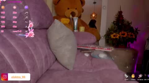 Snapshot of elektra_storm chatting on 09-29-25, 09:52 Lore online show from 09-29-25, 09:52