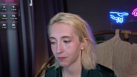 Snapshot of elen__moore chatting on 06-26-26, 05:45 Elen online show from 06-26-26, 05:45