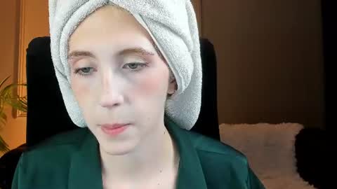 Snapshot of elen__moore chatting on 07-02-26, 05:24 Elen online show from 07-02-26, 05:24