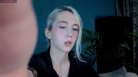 Snapshot of elen__moore chatting on 07-20-26, 05:55 Elen online show from 07-20-26, 05:55