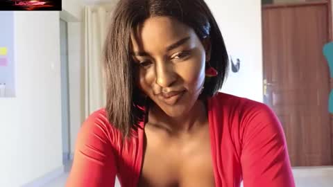 Snapshot of elena_love1111 chatting on 12-20-24, 07:17 Elena online show from 12-20-24, 07:17