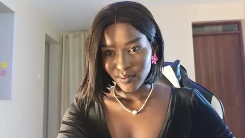 Snapshot of elena_love1111 chatting on 01-16-25, 04:07 Elena online show from 01-16-25, 04:07