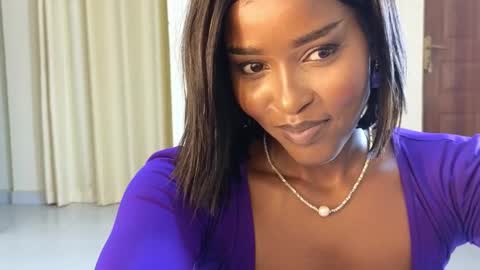 Snapshot of elena_love1111 chatting on 02-20-25, 05:51 Elena online show from 02-20-25, 05:51