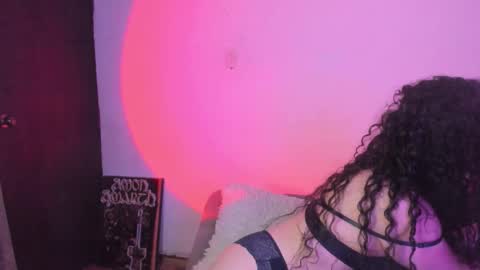 Elena  online show from 11-08-25, 05:40