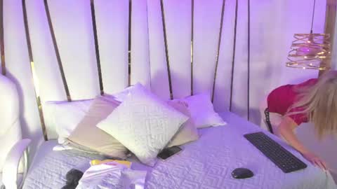 Snapshot of elena_mature chatting on 07-17-26, 07:08 Elena online show from 07-17-26, 07:08