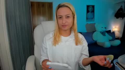 Elena online show from 03-28-26, 07:02