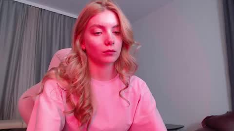 Snapshot of elena_vysotskaya chatting on 04-24-26, 07:05 Elena online show from 04-24-26, 07:05