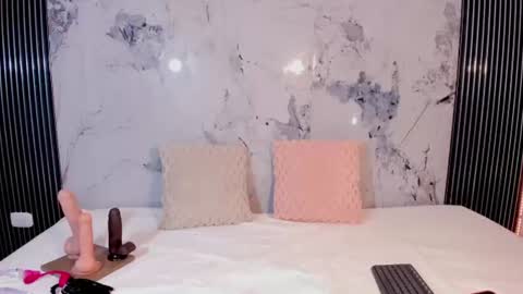 Snapshot of elena_wolff chatting on 06-29-26, 11:32 elena_wolff online show from 06-29-26, 11:32