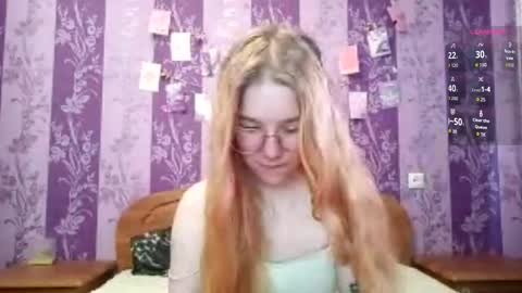 Snapshot of elenacastellani chatting on 02-23-26, 04:10 Mia online show from 02-23-26, 04:10