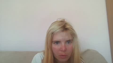 Snapshot of elenaflirt chatting on 06-22-26, 08:11 Elena online show from 06-22-26, 08:11