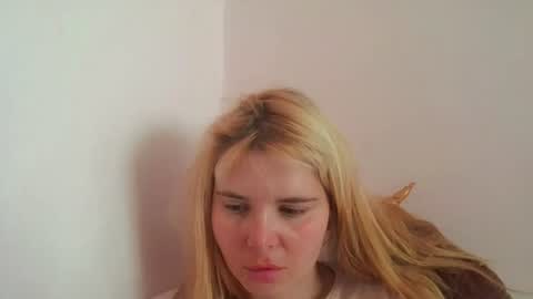 Snapshot of elenaflirt chatting on 07-19-26, 10:08 Elena online show from 07-19-26, 10:08