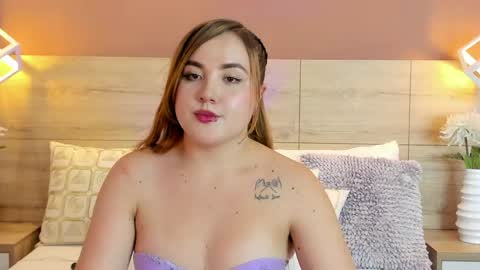 Snapshot of elenagilbert2 chatting on 04-18-26, 07:07 Elena online show from 04-18-26, 07:07