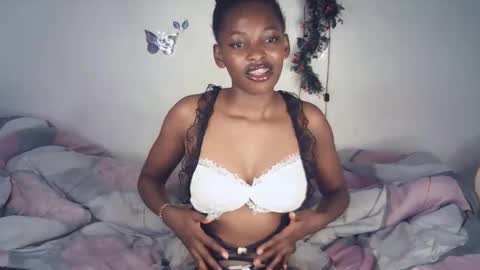 Snapshot of eleniedoll chatting on 02-17-26, 01:13 eleniedoll online show from 02-17-26, 01:13