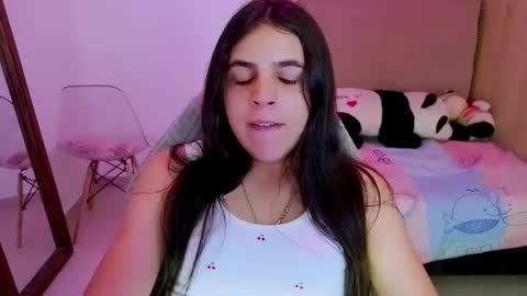 Snapshot of elenna_hotx chatting on 04-22-26, 07:04 agnes online show from 04-22-26, 07:04