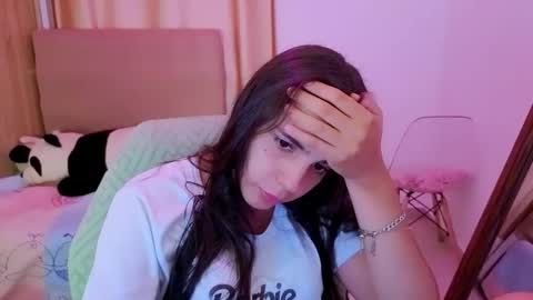 Snapshot of elenna_hotx chatting on 04-28-26, 06:57 agnes online show from 04-28-26, 06:57