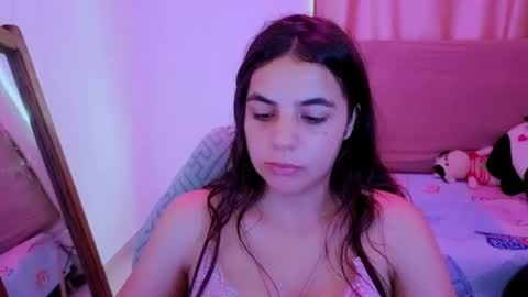 Snapshot of elenna_hotx chatting on 06-18-26, 07:18 agnes online show from 06-18-26, 07:18