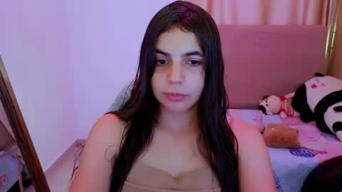 Snapshot of elenna_hotx chatting on 06-19-26, 05:39 agnes online show from 06-19-26, 05:39