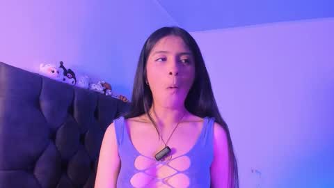 Elena  online show from 10-20-25, 12:05