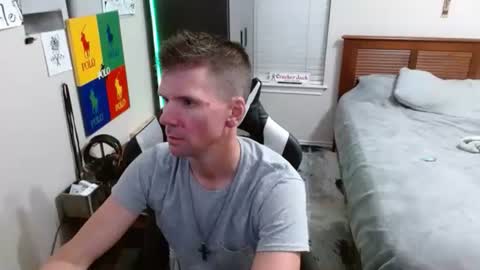 Snapshot of elevatetlb chatting on 11-03-25, 06:14 Walker online show from 11-03-25, 06:14