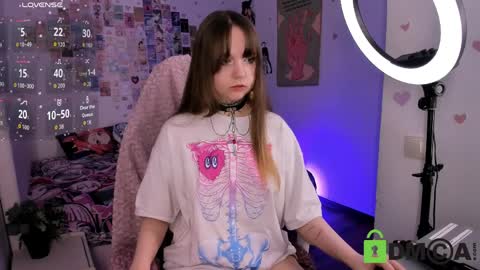 Kira online show from 04-03-26, 08:51