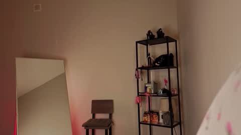 Elfie online show from 01-17-26, 07:35