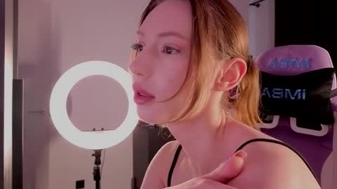 Snapshot of elfiecollins chatting on 04-19-26, 11:20 Elfie online show from 04-19-26, 11:20