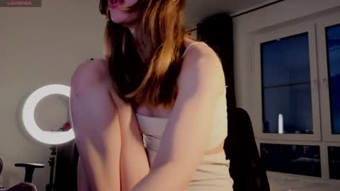 Snapshot of elfiecollins chatting on 05-02-26, 01:10 Elfie online show from 05-02-26, 01:10