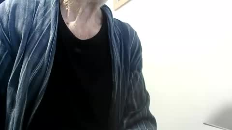 elfyonee online show from 12-14-25, 07:14