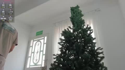 Snapshot of eliancrow chatting on 12-02-25, 08:04 Elian online show from 12-02-25, 08:04