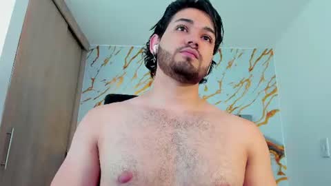 Snapshot of eliankeiser chatting on 07-02-26, 03:23 Elian online show from 07-02-26, 03:23